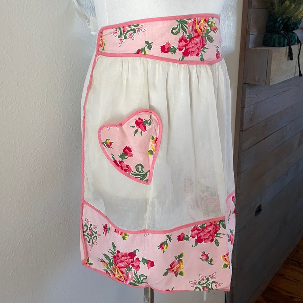 Vintage Valentine  Floral Apron with Heart Pocket